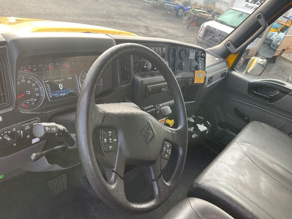 Medium Duty Box Truck-Light and Medium Duty Trucks-International-2021-MV607-Albuquerque-NM-231,922\n\t\tmiles-$ 37,750 - Image 17