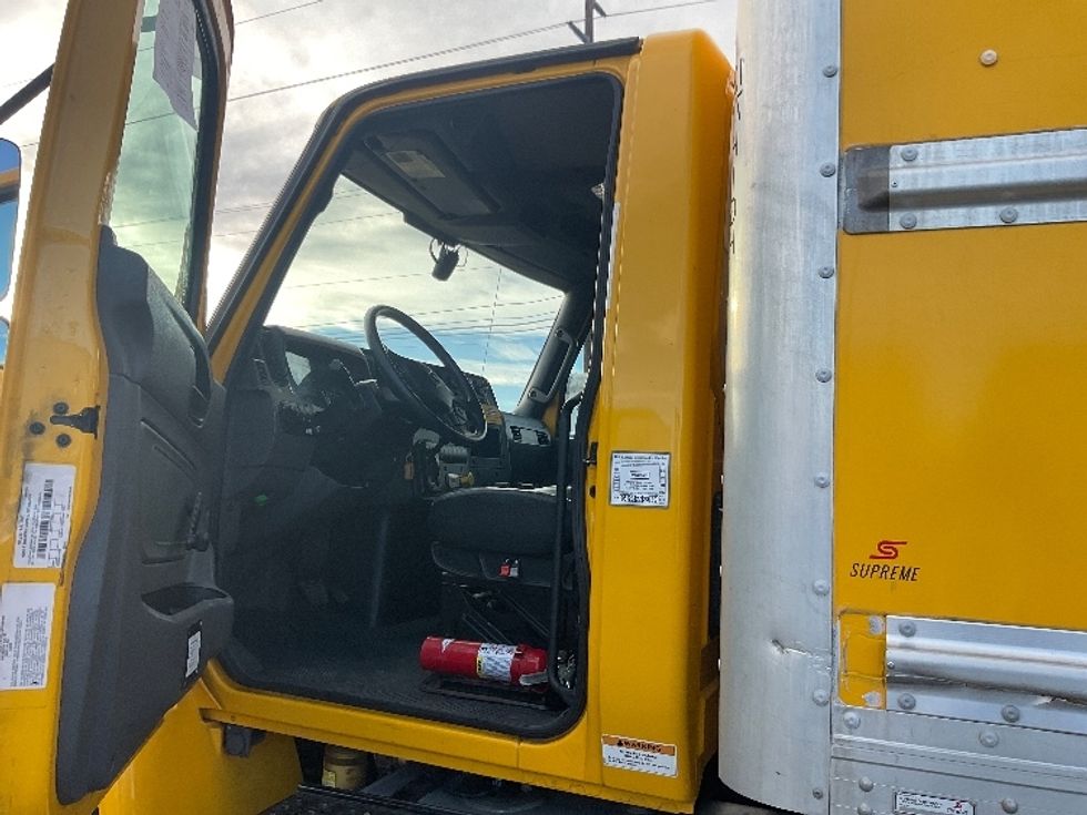 Medium Duty Box Truck-Light and Medium Duty Trucks-International-2021-MV607-Albuquerque-NM-231,922\n\t\tmiles-$ 37,750 - Image 16
