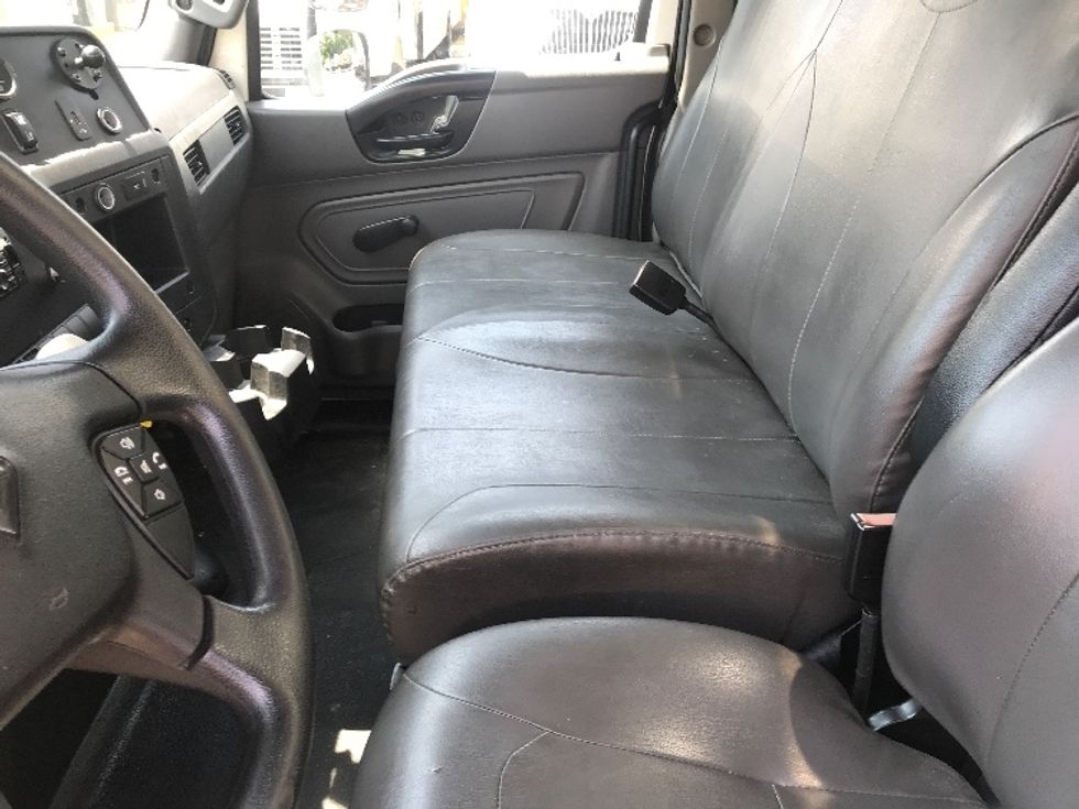 Medium Duty Box Truck-Light and Medium Duty Trucks-International-2021-MV607-Alexandria-VA-130,324\n\t\tmiles-$ 61,500 - Image 19