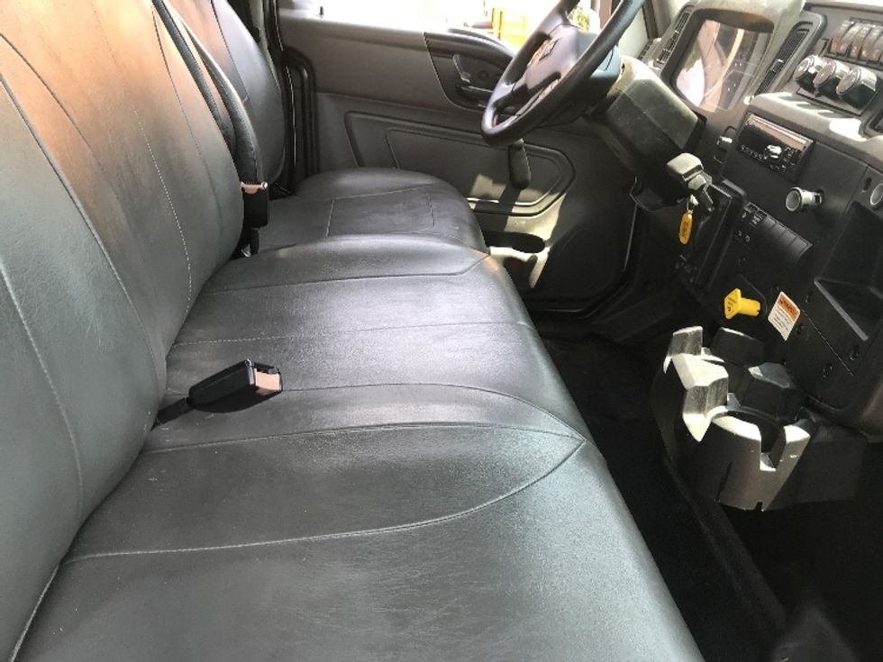 Medium Duty Box Truck-Light and Medium Duty Trucks-International-2021-MV607-Alexandria-VA-130,324\n\t\tmiles-$ 61,500 - Image 22