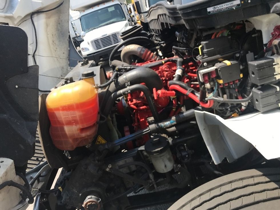 Medium Duty Box Truck-Light and Medium Duty Trucks-International-2021-MV607-Alexandria-VA-130,324\n\t\tmiles-$ 61,500 - Image 24