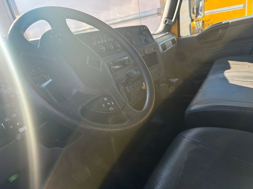 Medium Duty Box Truck-Light and Medium Duty Trucks-International-2021-MV607-Alexandria-VA-195,014\n\t\tmiles-$ 41,250 - Image 13