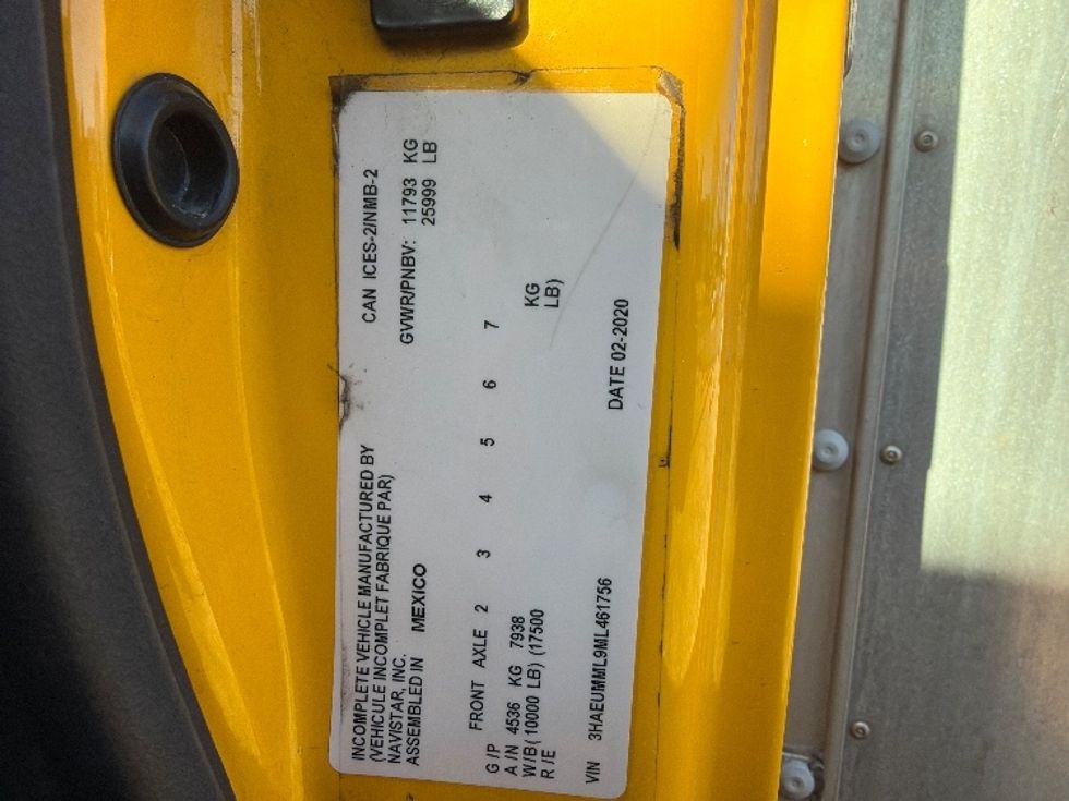 Medium Duty Box Truck-Light and Medium Duty Trucks-International-2021-MV607-Alexandria-VA-195,014\n\t\tmiles-$ 41,250 - Image 22