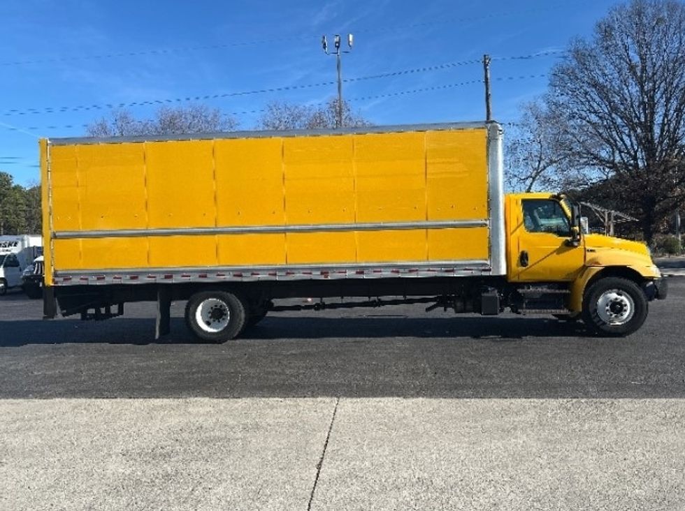 Medium Duty Box Truck-Light and Medium Duty Trucks-International-2021-MV607-Alexandria-VA-195,014\n\t\tmiles-$ 41,250 - Image 7