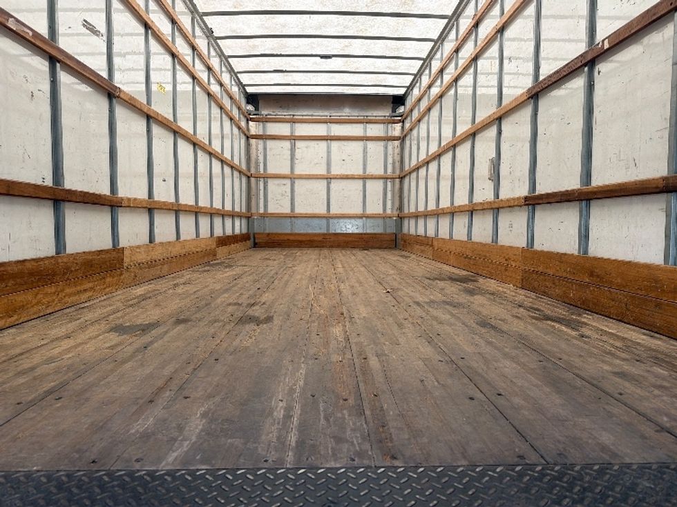 Medium Duty Box Truck-Light and Medium Duty Trucks-International-2021-MV607-Alexandria-VA-195,014\n\t\tmiles-$ 41,250 - Image 8