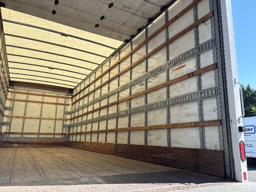 Medium Duty Box Truck-Light and Medium Duty Trucks-International-2021-MV607-Alexandria-VA-202,156\n\t\tmiles-$ 52,000 - Image 11