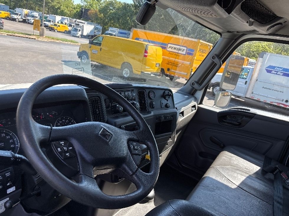 Medium Duty Box Truck-Light and Medium Duty Trucks-International-2021-MV607-Alexandria-VA-202,156\n\t\tmiles-$ 52,000 - Image 16