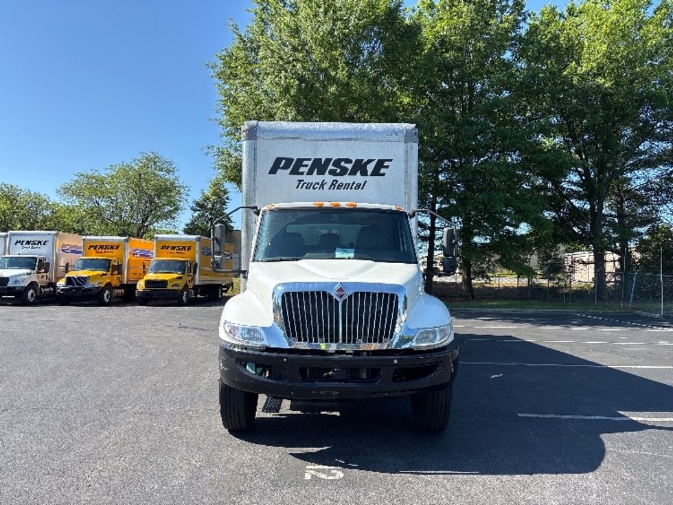 Medium Duty Box Truck-Light and Medium Duty Trucks-International-2021-MV607-Alexandria-VA-202,156\n\t\tmiles-$ 52,000 - Image 2