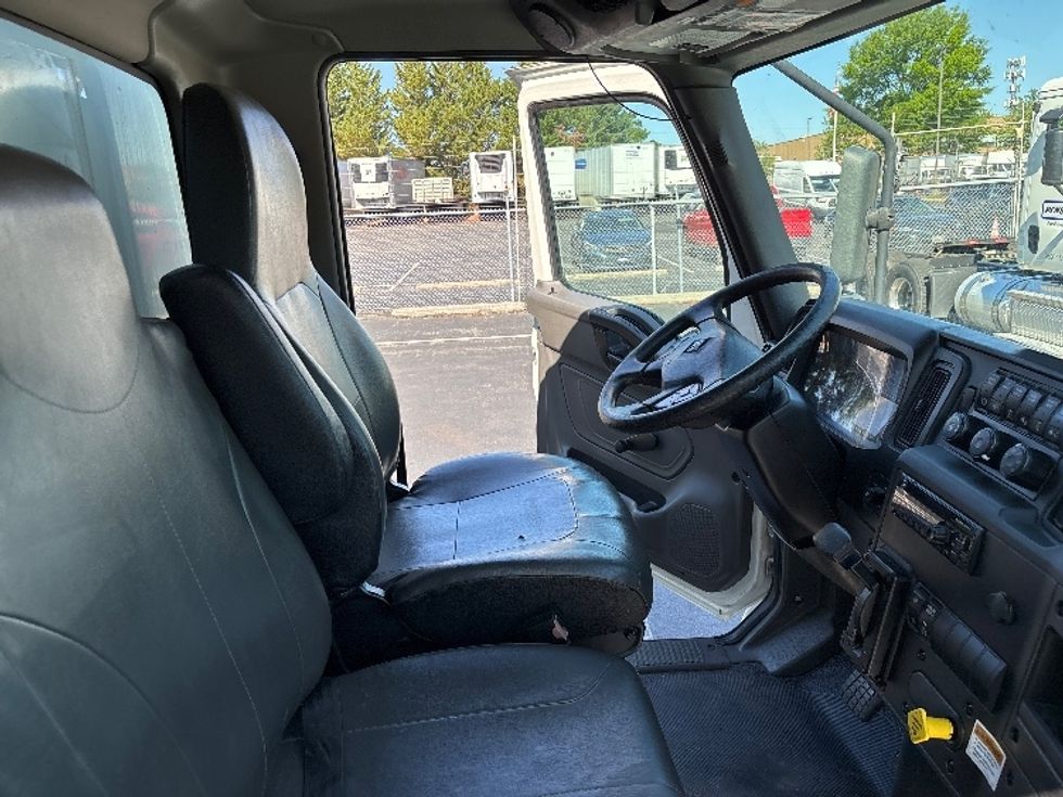 Medium Duty Box Truck-Light and Medium Duty Trucks-International-2021-MV607-Alexandria-VA-202,156\n\t\tmiles-$ 52,000 - Image 21