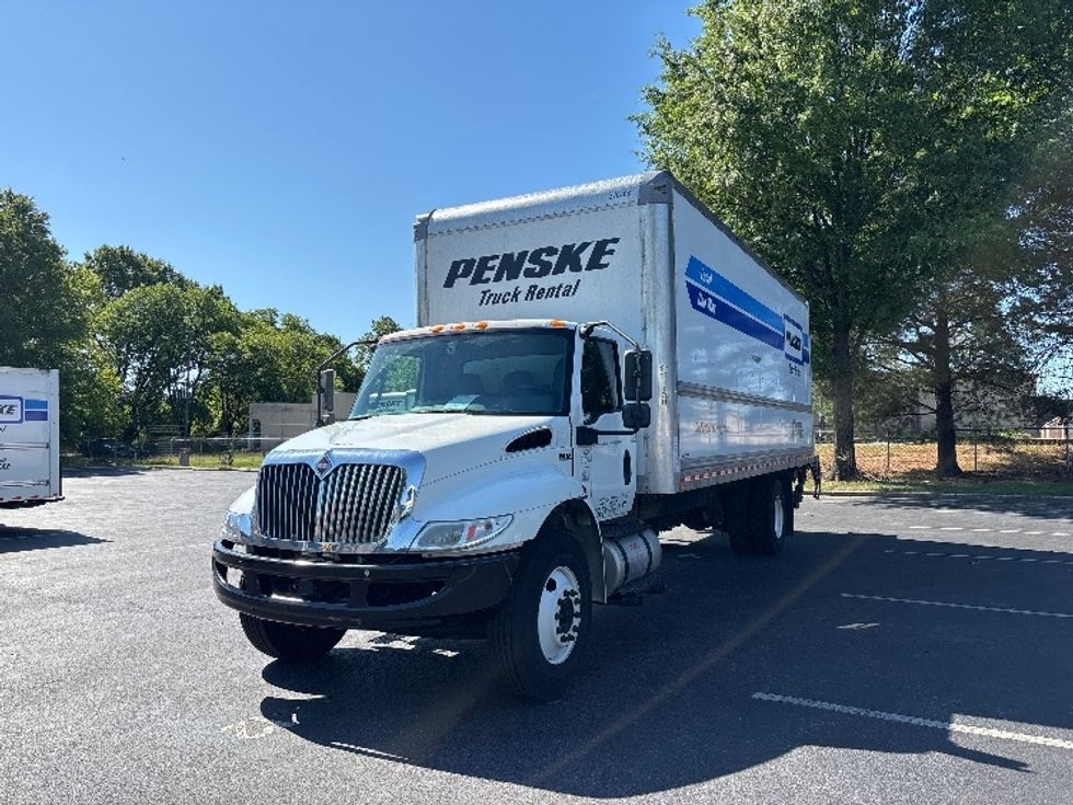 Medium Duty Box Truck-Light and Medium Duty Trucks-International-2021-MV607-Alexandria-VA-202,156\n\t\tmiles-$ 52,000 - Image 3