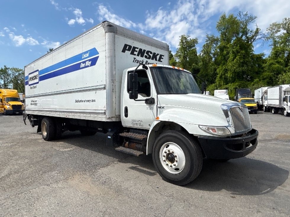 Medium Duty Box Truck-Light and Medium Duty Trucks-International-2021-MV607-Alexandria-VA-220,234\n\t\tmiles-$ 46,500 - Image 1