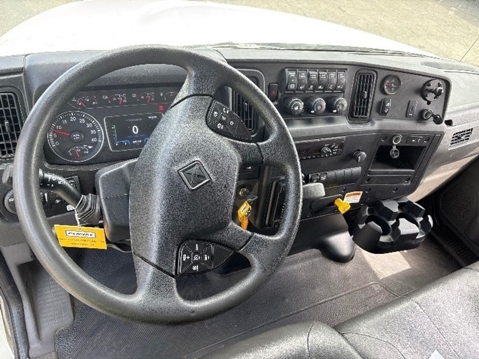 Medium Duty Box Truck-Light and Medium Duty Trucks-International-2021-MV607-Alexandria-VA-220,234\n\t\tmiles-$ 46,500 - Image 18