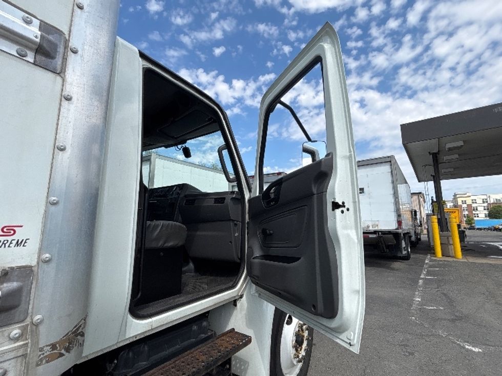 Medium Duty Box Truck-Light and Medium Duty Trucks-International-2021-MV607-Alexandria-VA-220,234\n\t\tmiles-$ 46,500 - Image 20