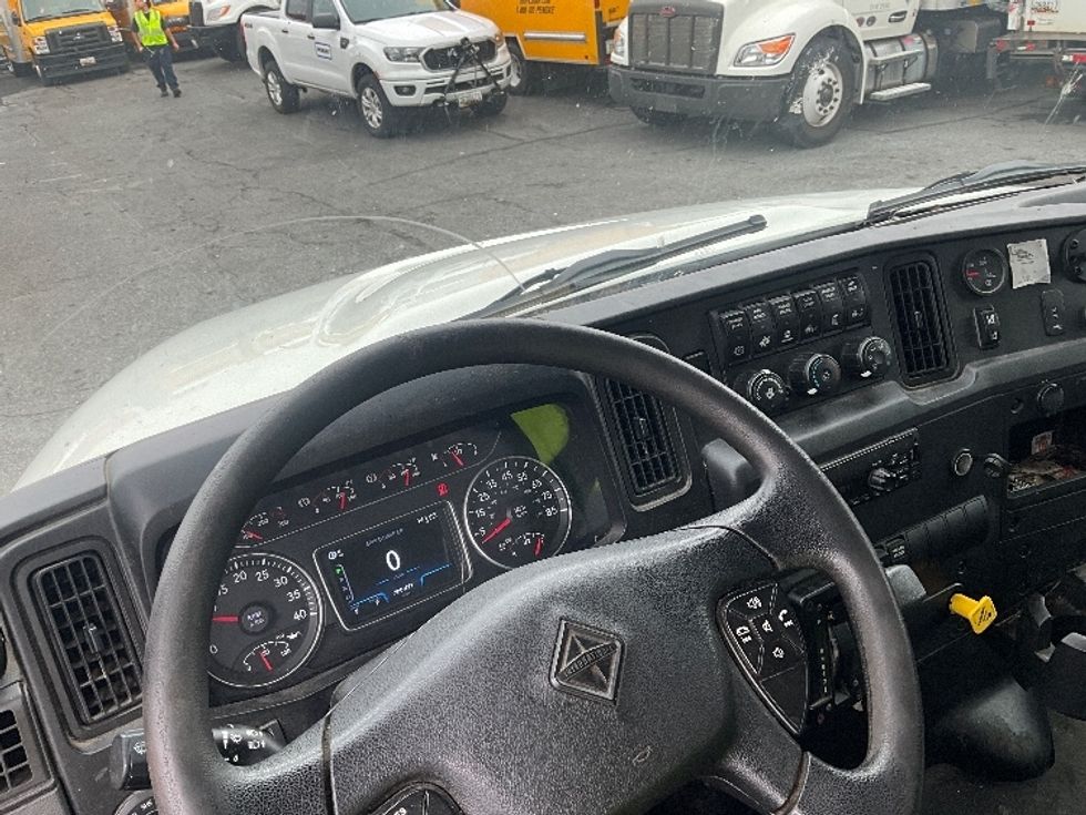 Medium Duty Box Truck-Light and Medium Duty Trucks-International-2021-MV607-Alexandria-VA-220,421\n\t\tmiles-$ 46,500 - Image 17