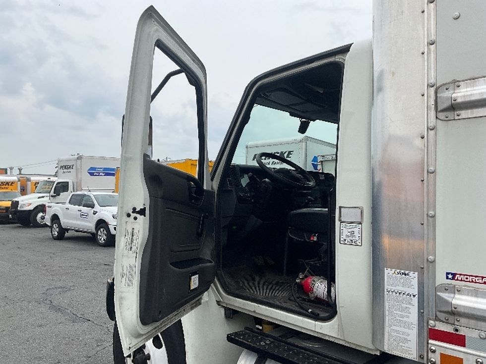 Medium Duty Box Truck-Light and Medium Duty Trucks-International-2021-MV607-Alexandria-VA-222,640\n\t\tmiles-$ 52,250 - Image 16