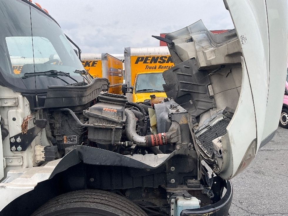 Medium Duty Box Truck-Light and Medium Duty Trucks-International-2021-MV607-Alexandria-VA-222,640\n\t\tmiles-$ 52,250 - Image 23