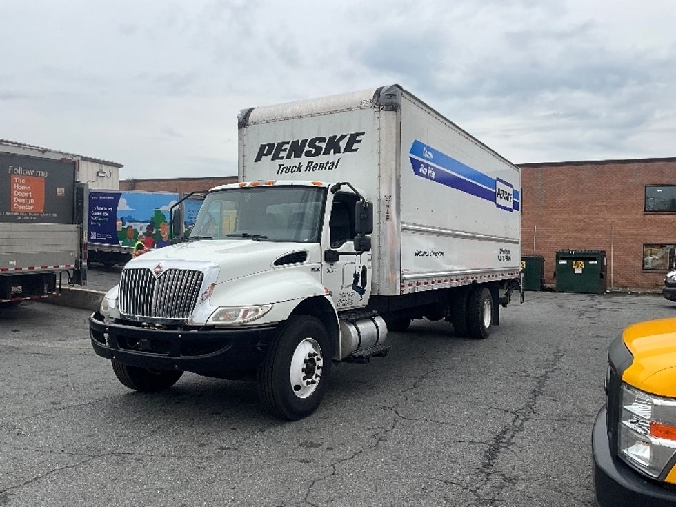 Medium Duty Box Truck-Light and Medium Duty Trucks-International-2021-MV607-Alexandria-VA-222,640\n\t\tmiles-$ 52,250 - Image 3