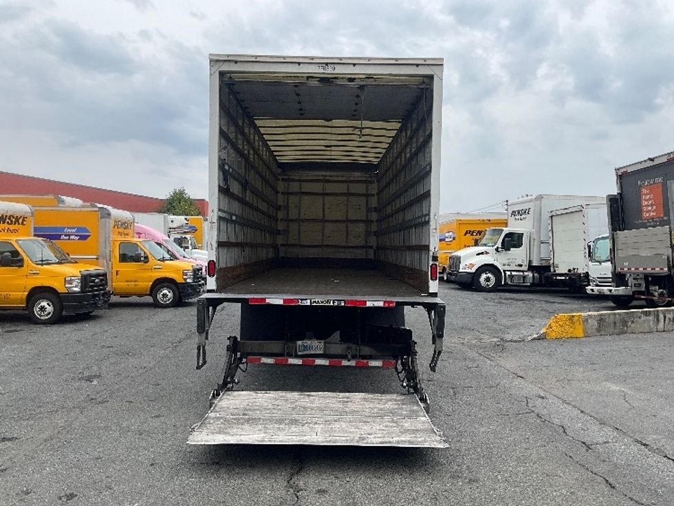 Medium Duty Box Truck-Light and Medium Duty Trucks-International-2021-MV607-Alexandria-VA-222,640\n\t\tmiles-$ 52,250 - Image 9