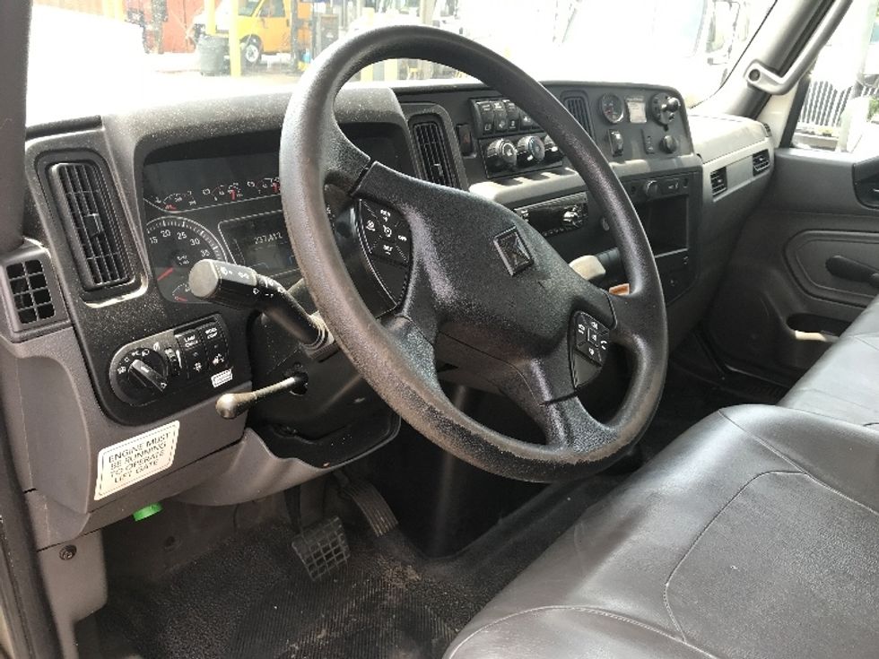 Medium Duty Box Truck-Light and Medium Duty Trucks-International-2021-MV607-Alexandria-VA-237,413\n\t\tmiles-$ 41,750 - Image 17