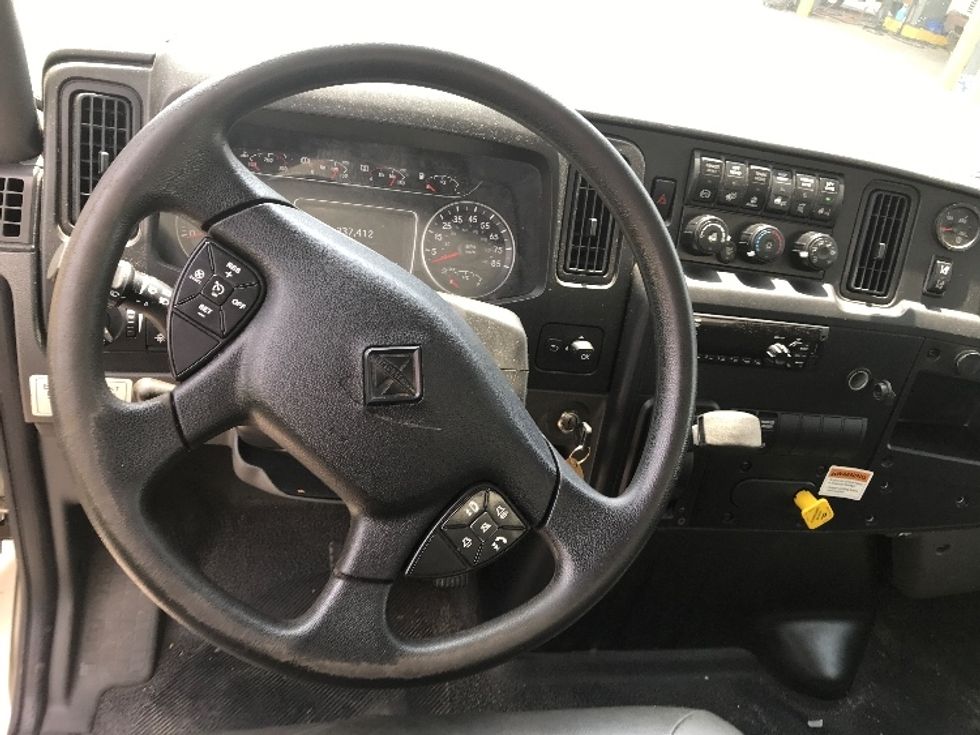 Medium Duty Box Truck-Light and Medium Duty Trucks-International-2021-MV607-Alexandria-VA-237,413\n\t\tmiles-$ 41,750 - Image 18