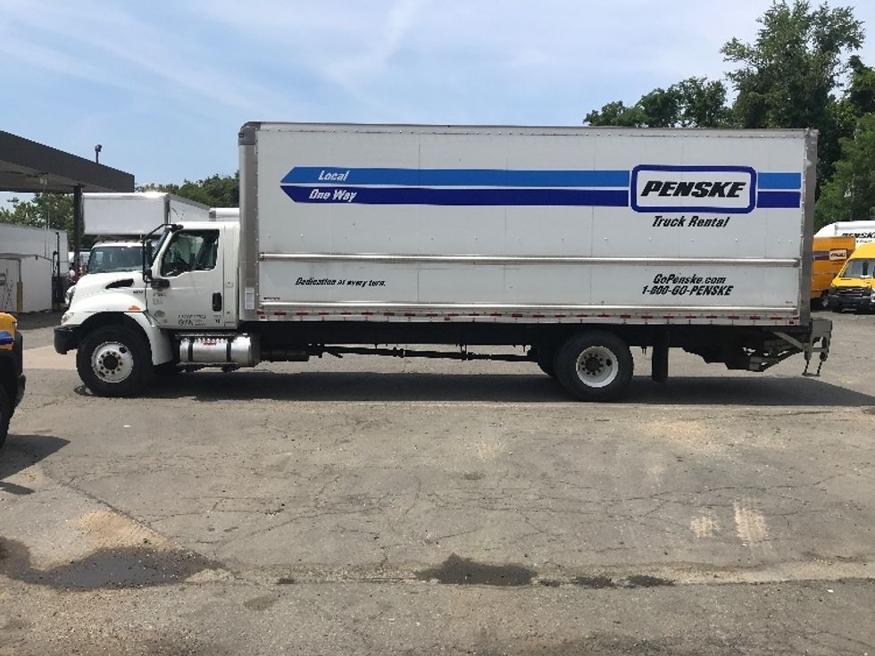 Medium Duty Box Truck-Light and Medium Duty Trucks-International-2021-MV607-Alexandria-VA-237,413\n\t\tmiles-$ 41,750 - Image 4