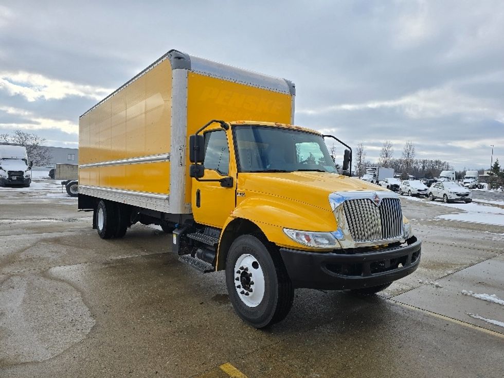 Medium Duty Box Truck-Light and Medium Duty Trucks-International-2021-MV607-Allen Park-MI-222,054\n\t\tmiles-$ 38,000 - Image 1