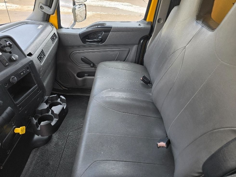 Medium Duty Box Truck-Light and Medium Duty Trucks-International-2021-MV607-Allen Park-MI-222,054\n\t\tmiles-$ 38,000 - Image 14