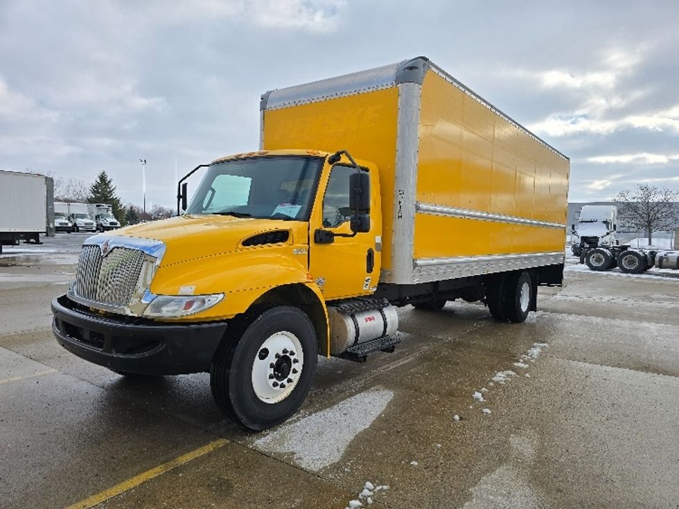 Medium Duty Box Truck-Light and Medium Duty Trucks-International-2021-MV607-Allen Park-MI-222,054\n\t\tmiles-$ 38,000 - Image 3