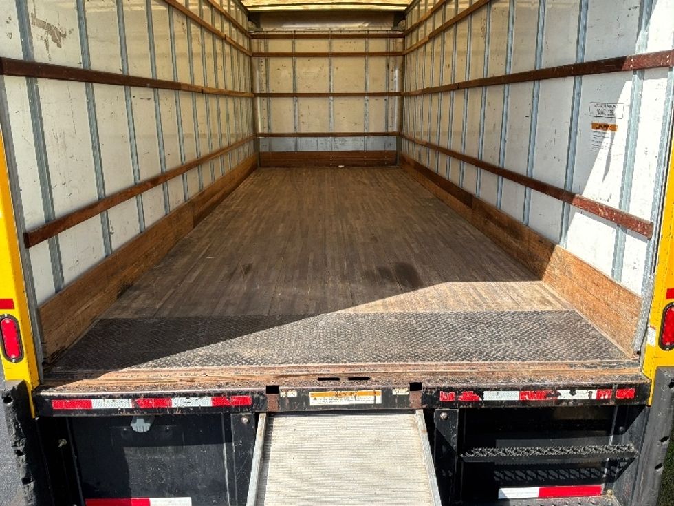 Medium Duty Box Truck-Light and Medium Duty Trucks-International-2021-MV607-Allentown-PA-193,372\n\t\tmiles-$ 44,250 - Image 10