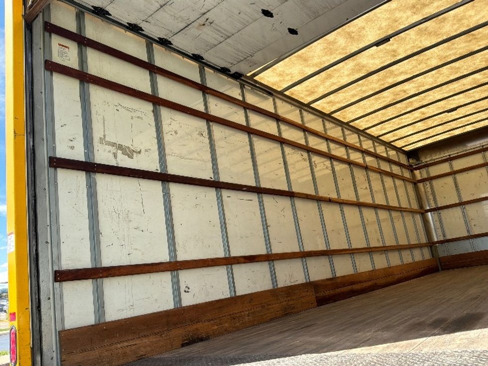 Medium Duty Box Truck-Light and Medium Duty Trucks-International-2021-MV607-Allentown-PA-193,372\n\t\tmiles-$ 44,250 - Image 11