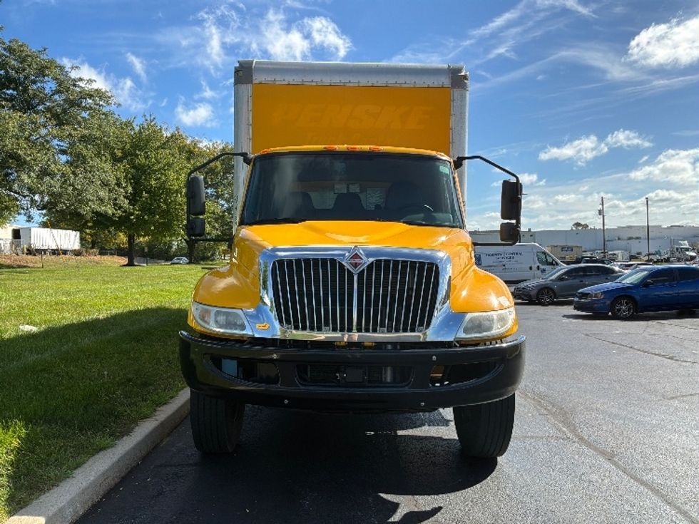 Medium Duty Box Truck-Light and Medium Duty Trucks-International-2021-MV607-Allentown-PA-193,372\n\t\tmiles-$ 44,250 - Image 2