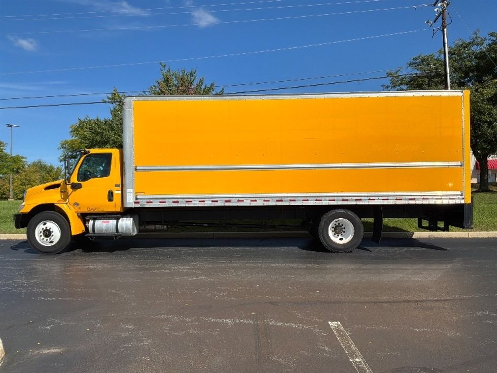 Medium Duty Box Truck-Light and Medium Duty Trucks-International-2021-MV607-Allentown-PA-193,372\n\t\tmiles-$ 44,250 - Image 4