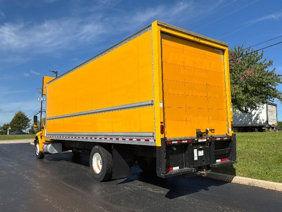 Medium Duty Box Truck-Light and Medium Duty Trucks-International-2021-MV607-Allentown-PA-193,372\n\t\tmiles-$ 44,250 - Image 6