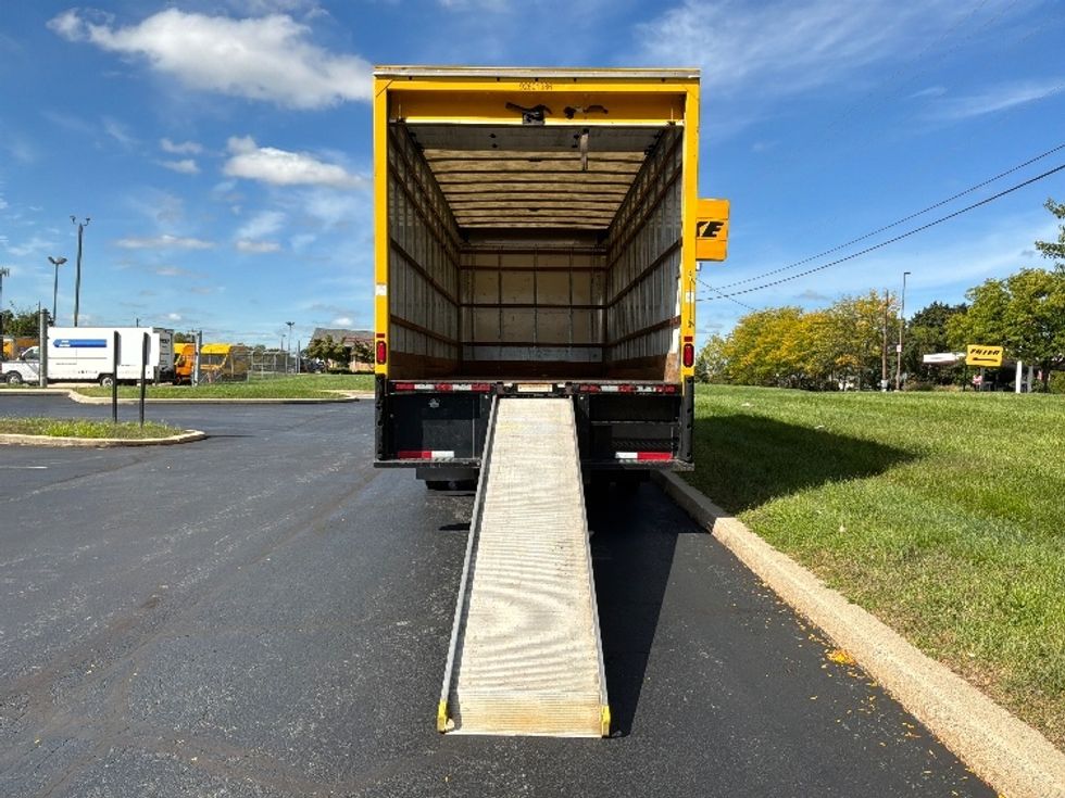 Medium Duty Box Truck-Light and Medium Duty Trucks-International-2021-MV607-Allentown-PA-193,372\n\t\tmiles-$ 44,250 - Image 9