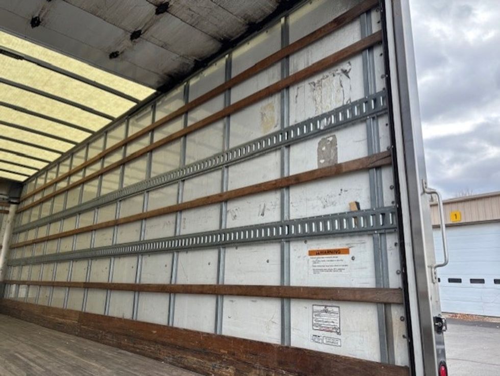 Medium Duty Box Truck-Light and Medium Duty Trucks-International-2021-MV607-Allentown-PA-219,415\n\t\tmiles-$ 44,750 - Image 11