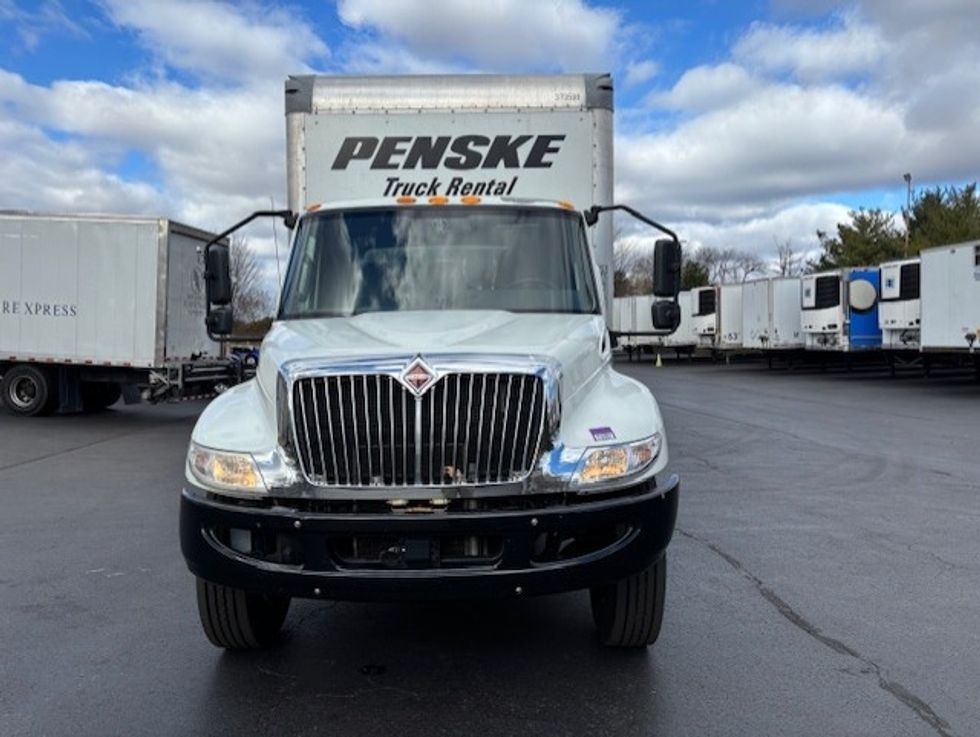 Medium Duty Box Truck-Light and Medium Duty Trucks-International-2021-MV607-Allentown-PA-219,415\n\t\tmiles-$ 44,750 - Image 2