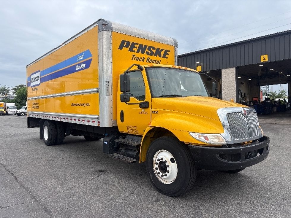 Medium Duty Box Truck-Light and Medium Duty Trucks-International-2021-MV607-Allentown-PA-279,103\n\t\tmiles-$ 29,250 - Image 1