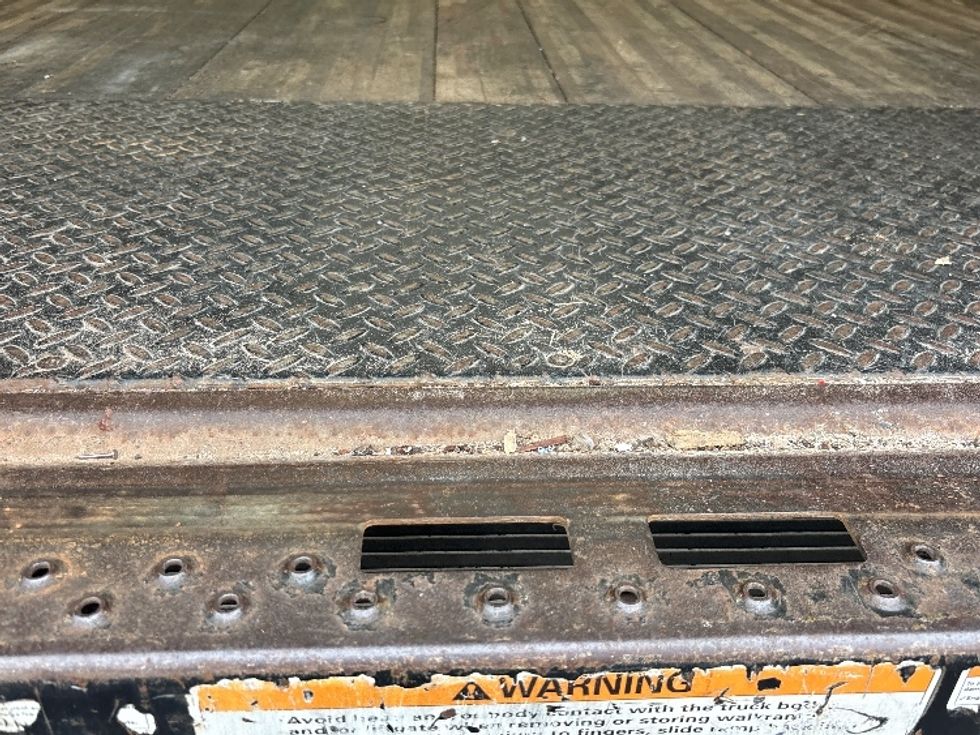 Medium Duty Box Truck-Light and Medium Duty Trucks-International-2021-MV607-Allentown-PA-279,103\n\t\tmiles-$ 29,250 - Image 10