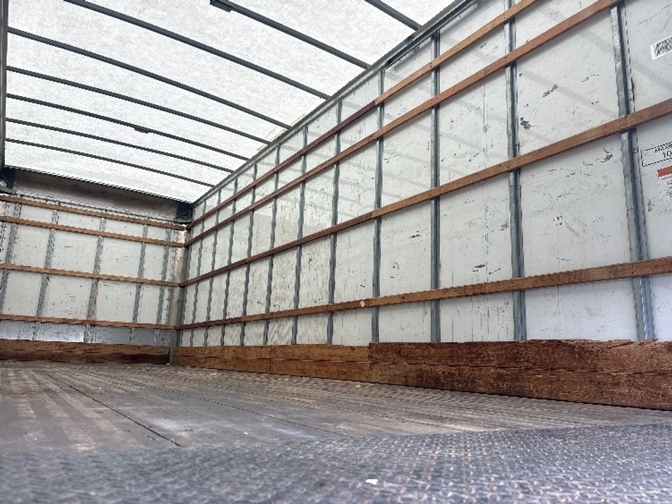 Medium Duty Box Truck-Light and Medium Duty Trucks-International-2021-MV607-Allentown-PA-279,103\n\t\tmiles-$ 29,250 - Image 12