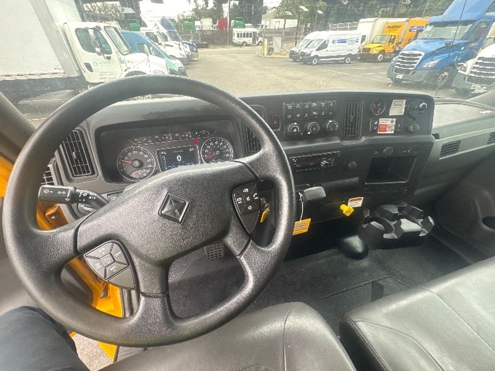 Medium Duty Box Truck-Light and Medium Duty Trucks-International-2021-MV607-Allentown-PA-279,103\n\t\tmiles-$ 29,250 - Image 18