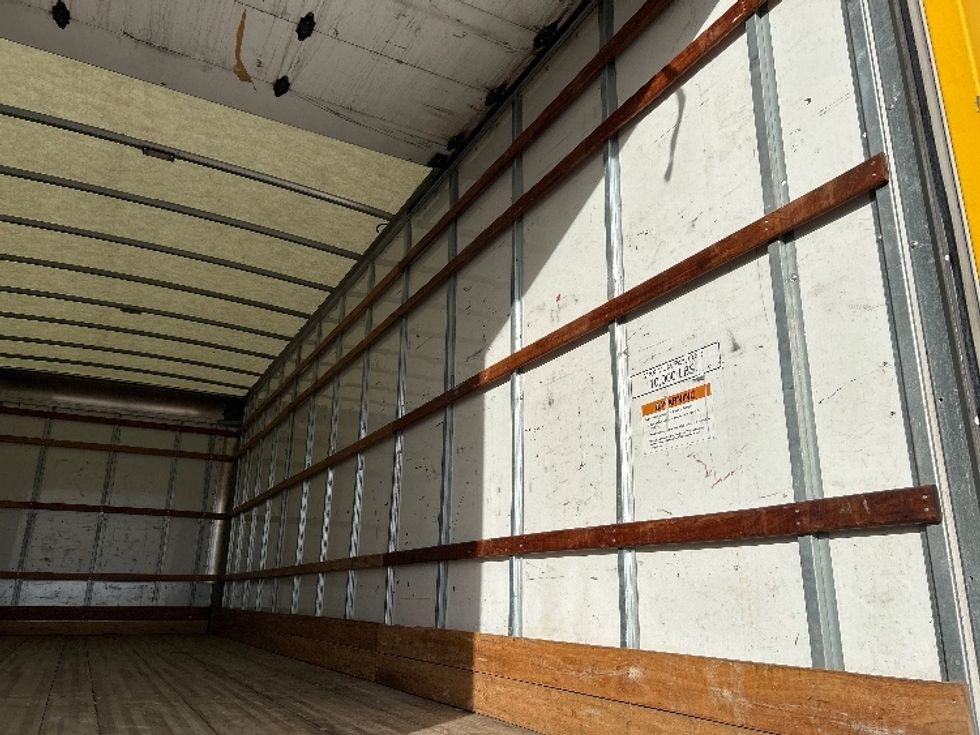 Medium Duty Box Truck-Light and Medium Duty Trucks-International-2021-MV607-Amarillo-TX-211,466\n\t\tmiles-$ 39,250 - Image 12