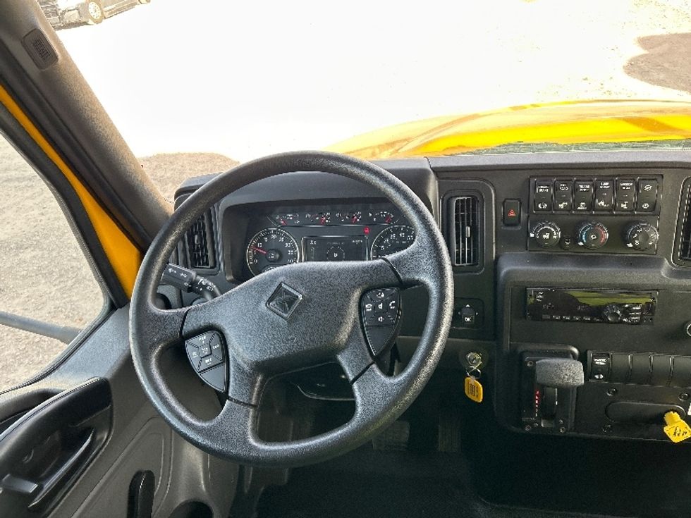 Medium Duty Box Truck-Light and Medium Duty Trucks-International-2021-MV607-Amarillo-TX-211,466\n\t\tmiles-$ 39,250 - Image 18