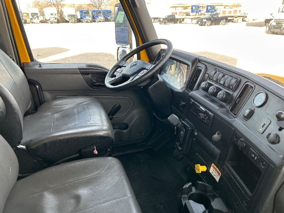 Medium Duty Box Truck-Light and Medium Duty Trucks-International-2021-MV607-Amarillo-TX-211,466\n\t\tmiles-$ 39,250 - Image 22