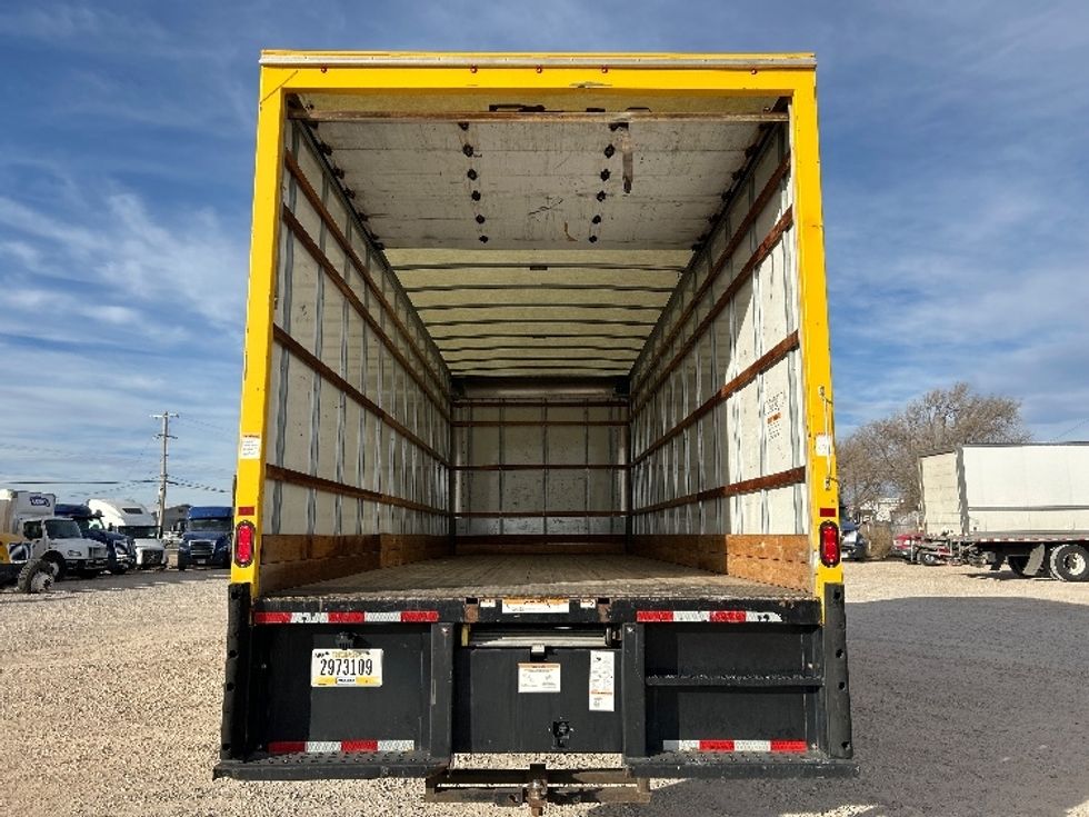 Medium Duty Box Truck-Light and Medium Duty Trucks-International-2021-MV607-Amarillo-TX-211,466\n\t\tmiles-$ 39,250 - Image 9