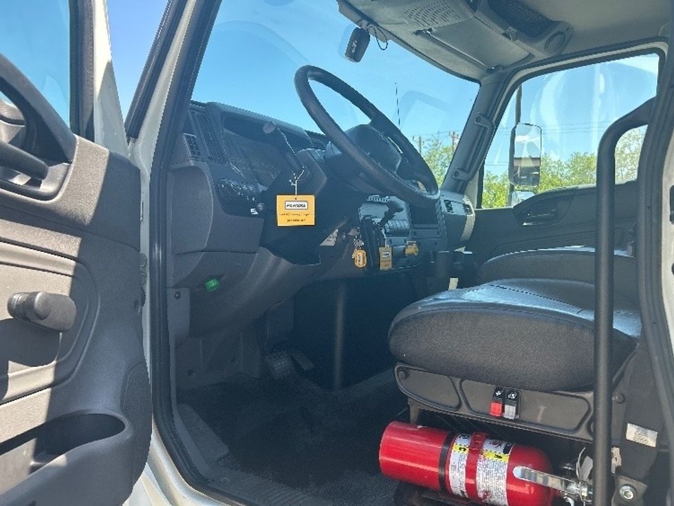 Medium Duty Box Truck-Light and Medium Duty Trucks-International-2021-MV607-Anderson-SC-187,412\n\t\tmiles-$ 55,500 - Image 16