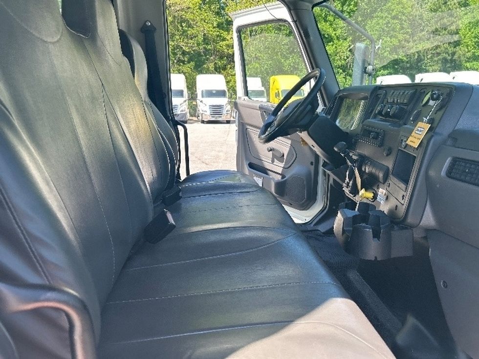 Medium Duty Box Truck-Light and Medium Duty Trucks-International-2021-MV607-Anderson-SC-187,412\n\t\tmiles-$ 55,500 - Image 22