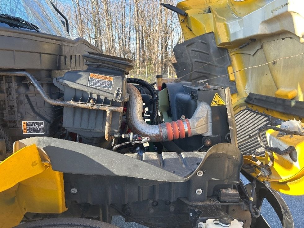 Medium Duty Box Truck-Light and Medium Duty Trucks-International-2021-MV607-Anderson-SC-223,333\n\t\tmiles-$ 38,750 - Image 22