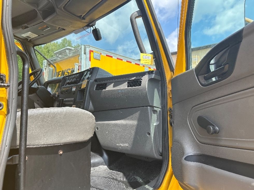 Medium Duty Box Truck-Light and Medium Duty Trucks-International-2021-MV607-Anderson-SC-253,887\n\t\tmiles-$ 32,500 - Image 19