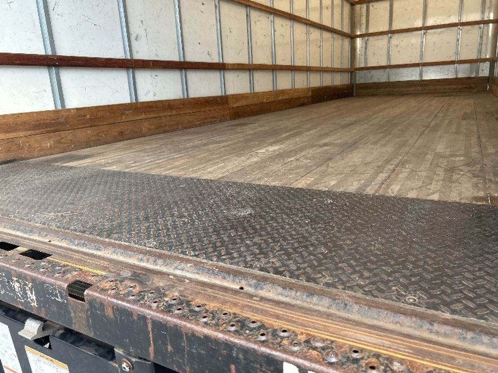 Medium Duty Box Truck-Light and Medium Duty Trucks-International-2021-MV607-Anderson-SC-253,887\n\t\tmiles-$ 32,500 - Image 9