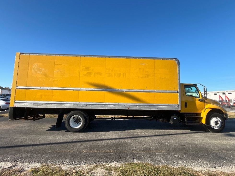 Medium Duty Box Truck-Light and Medium Duty Trucks-International-2021-MV607-Apopka-FL-155,943\n\t\tmiles-$ 47,750 - Image 15
